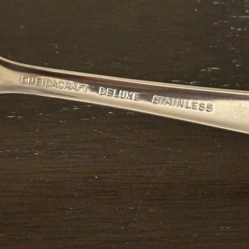 Oneida Oneidacraft Deluxe ACCENT Stainless Pierced‎ Slotted Serving Spoon 8.5